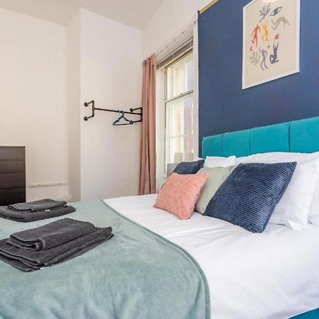 Newcastle'S Most Central Apartment - Sleeps 10 Esterno foto