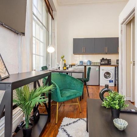 Newcastle'S Most Central Apartment - Sleeps 10 Esterno foto