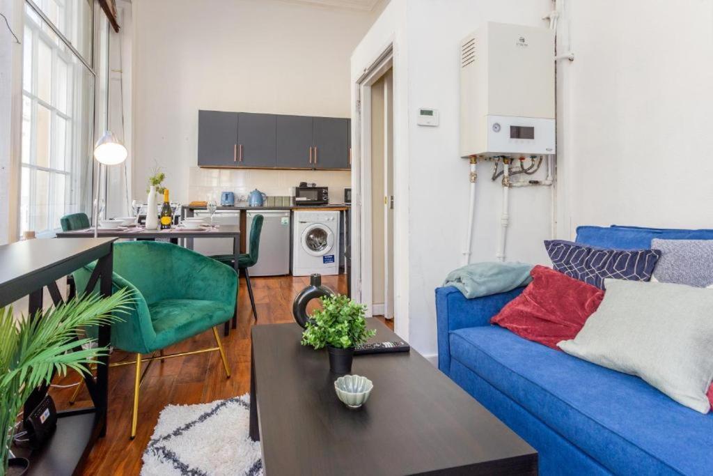 Newcastle'S Most Central Apartment - Sleeps 10 Esterno foto