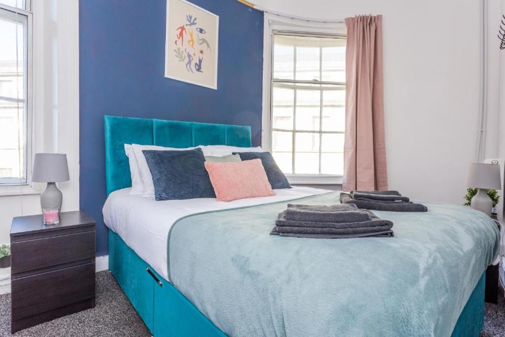 Newcastle'S Most Central Apartment - Sleeps 10 Esterno foto
