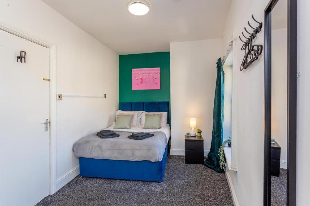 Newcastle'S Most Central Apartment - Sleeps 10 Esterno foto