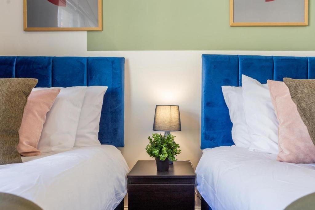 Newcastle'S Most Central Apartment - Sleeps 10 Esterno foto