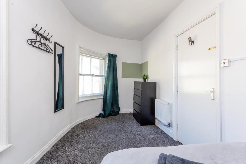 Newcastle'S Most Central Apartment - Sleeps 10 Esterno foto