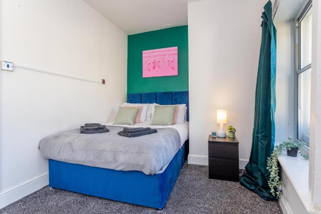 Newcastle'S Most Central Apartment - Sleeps 10 Esterno foto